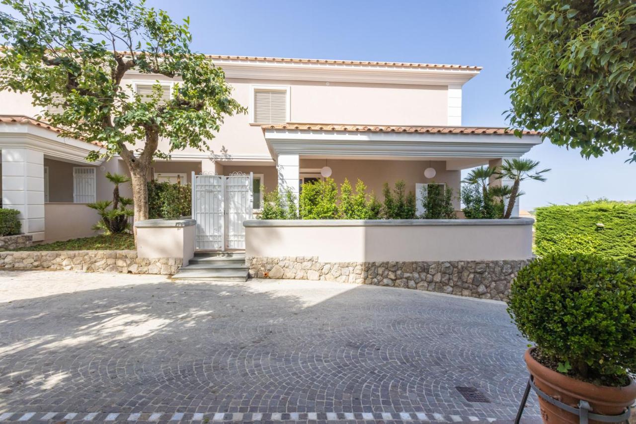 شقة Country Life Relais ماسّا لوبْرينسِ المظهر الخارجي الصورة